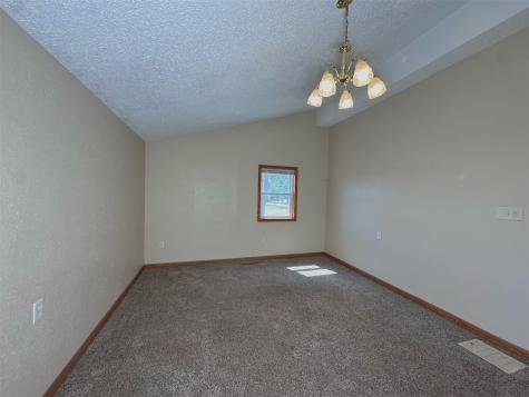 110 12th Street SE Oelwein IA 50662