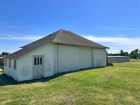 110 12th Street SE Oelwein IA 50662