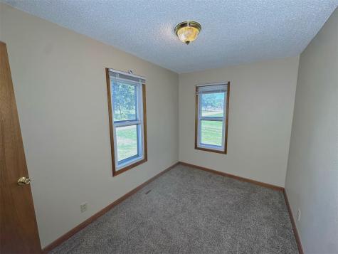 110 12th Street SE Oelwein IA 50662
