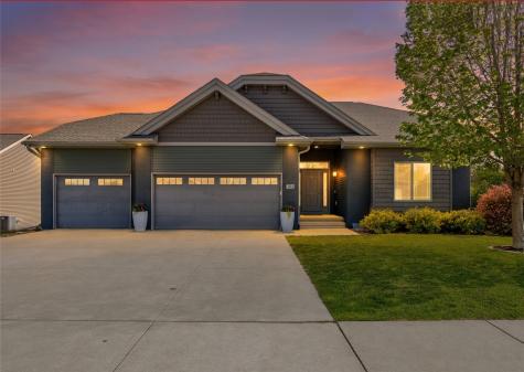 702 Raymond Drive Solon IA 52333