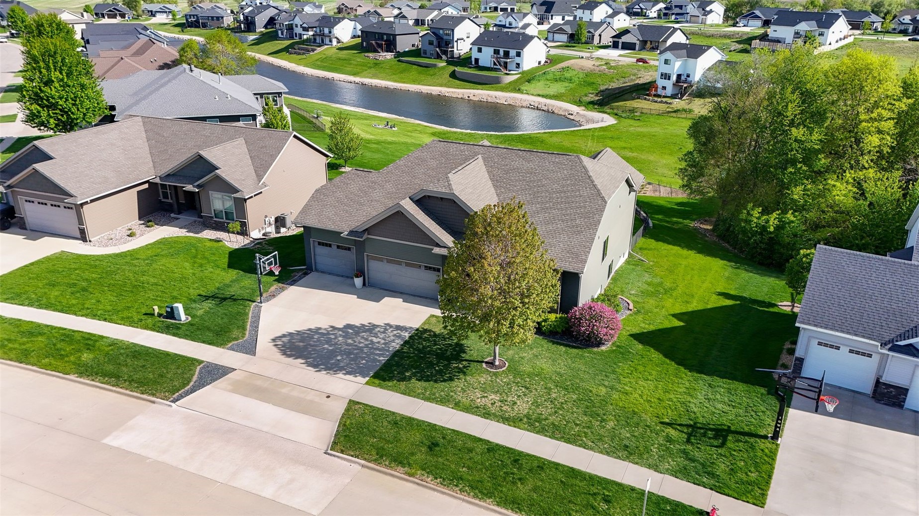 702 Raymond Drive Solon IA 52333