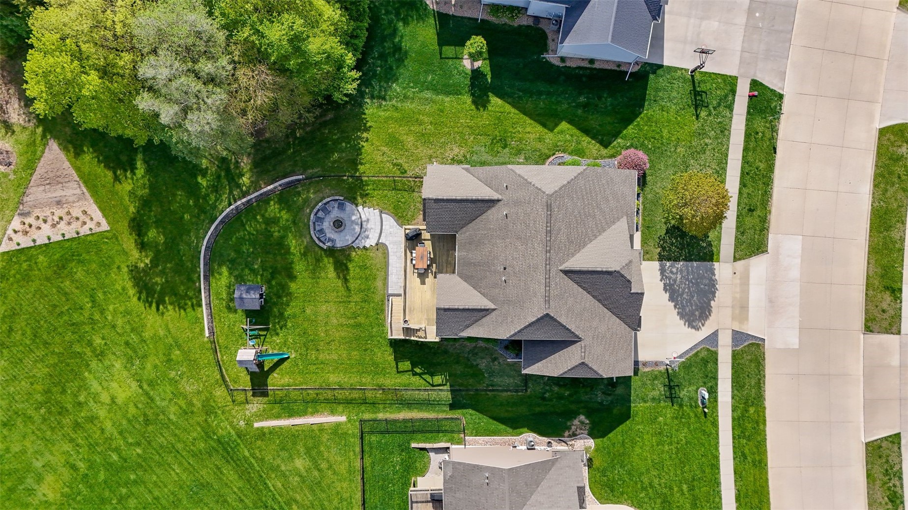 702 Raymond Drive Solon IA 52333