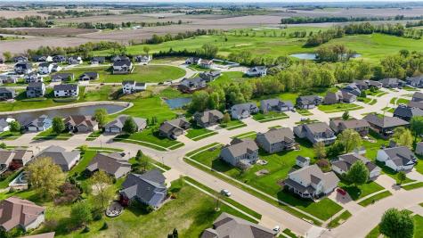 702 Raymond Drive Solon IA 52333