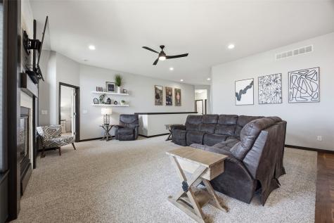 702 Raymond Drive Solon IA 52333