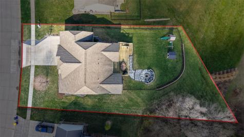 702 Raymond Drive Solon IA 52333