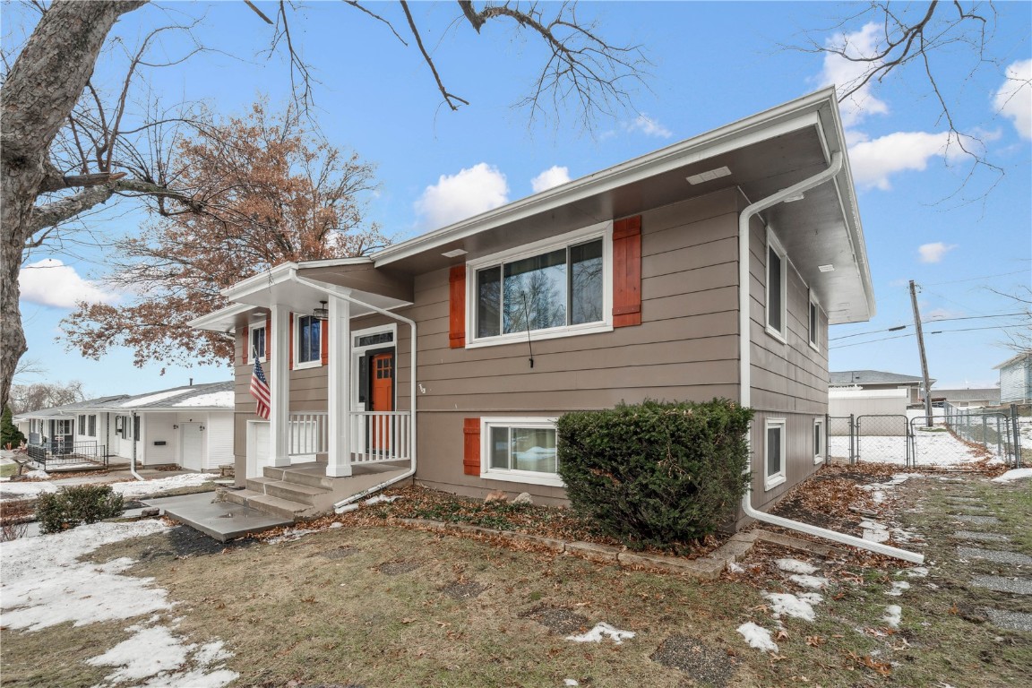 2220 Brockman Avenue Marion IA 52302
