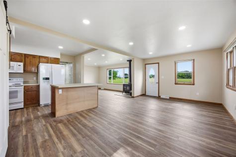 604 S Todds Ferry Conesville IA 52739