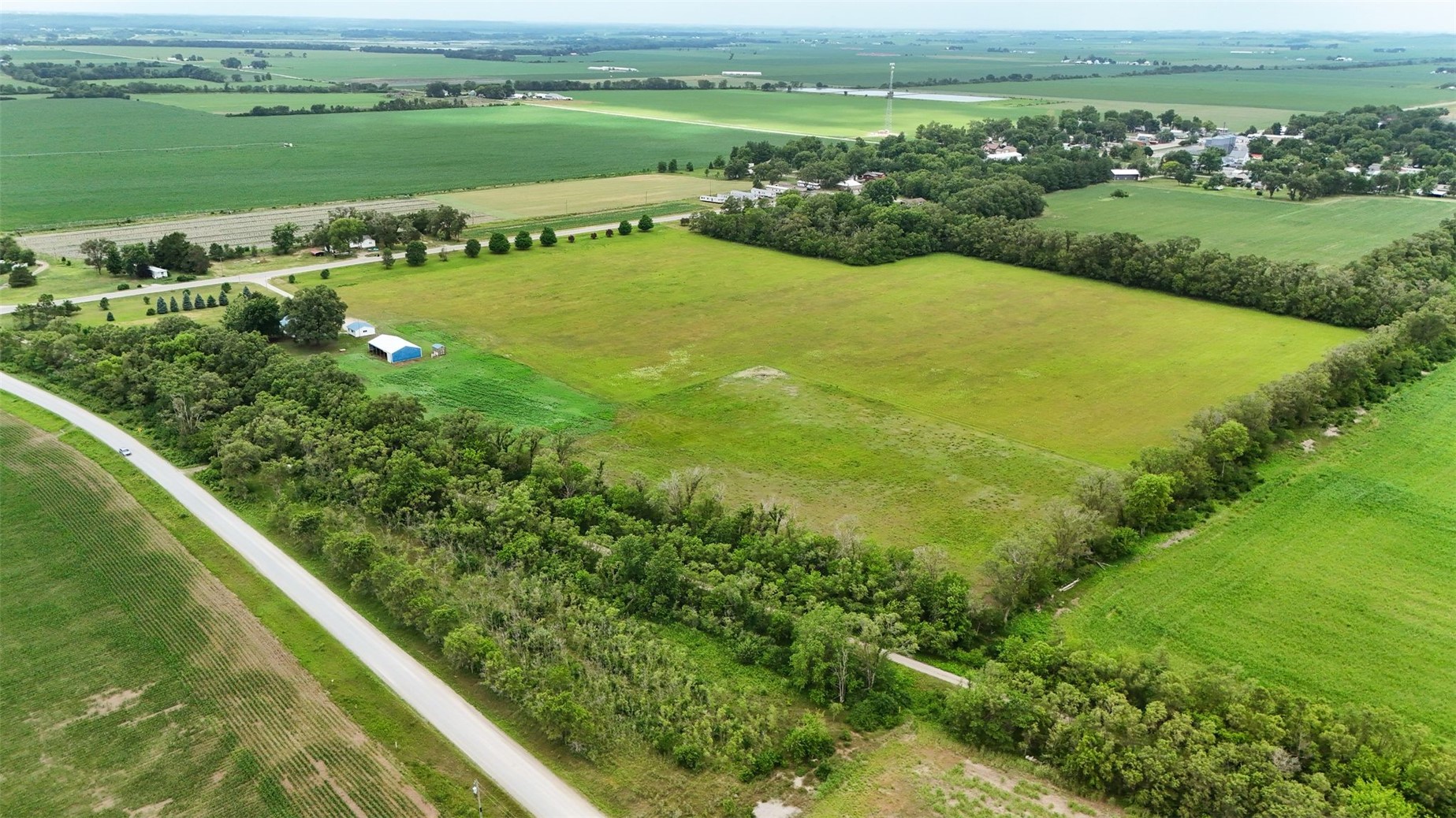 604 S Todds Ferry Conesville IA 52739