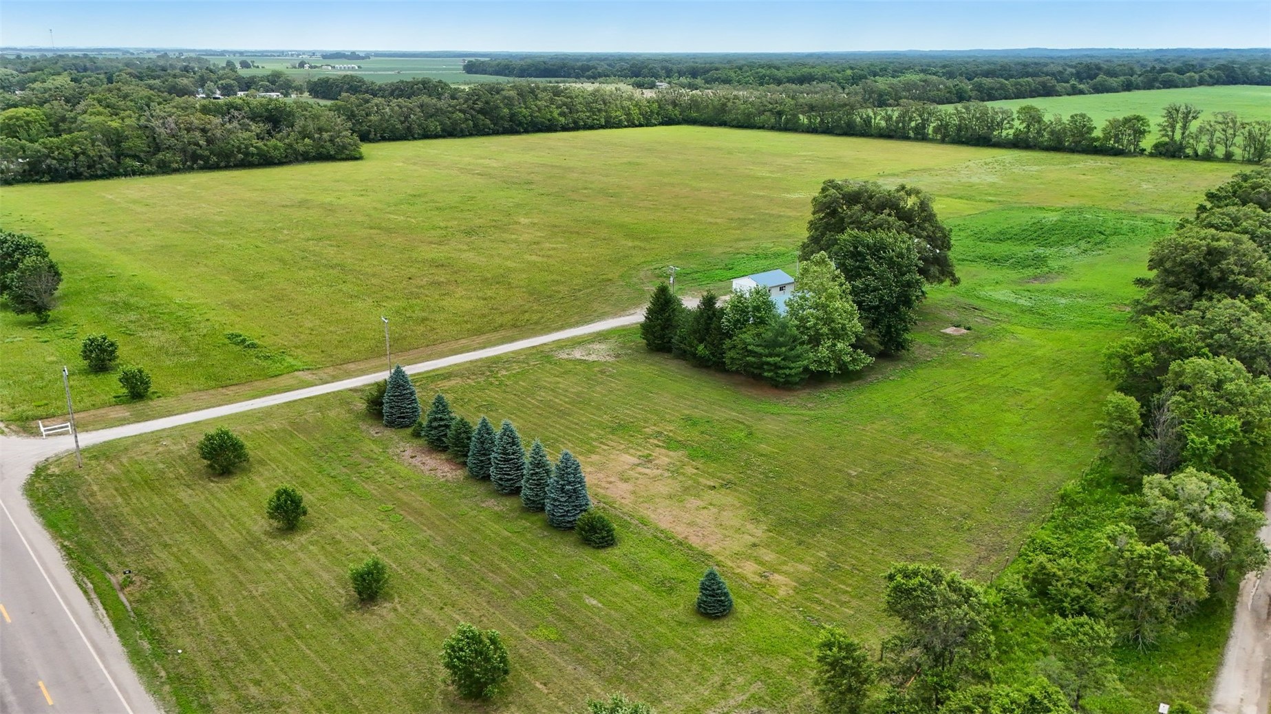 604 S Todds Ferry Conesville IA 52739