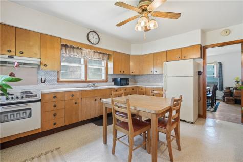 404 Hall Avenue Lowden IA 52255