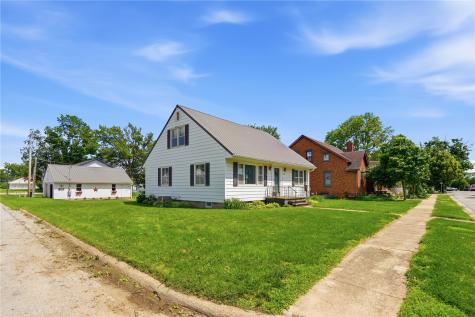 404 Hall Avenue Lowden IA 52255