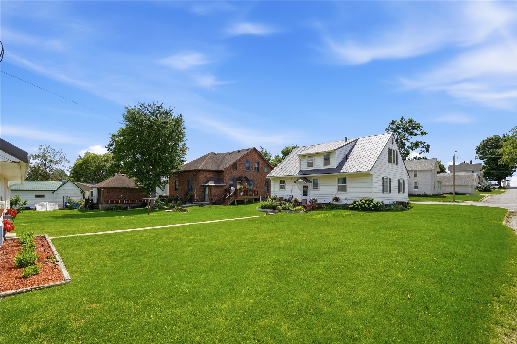 404 Hall Avenue Lowden IA 52255