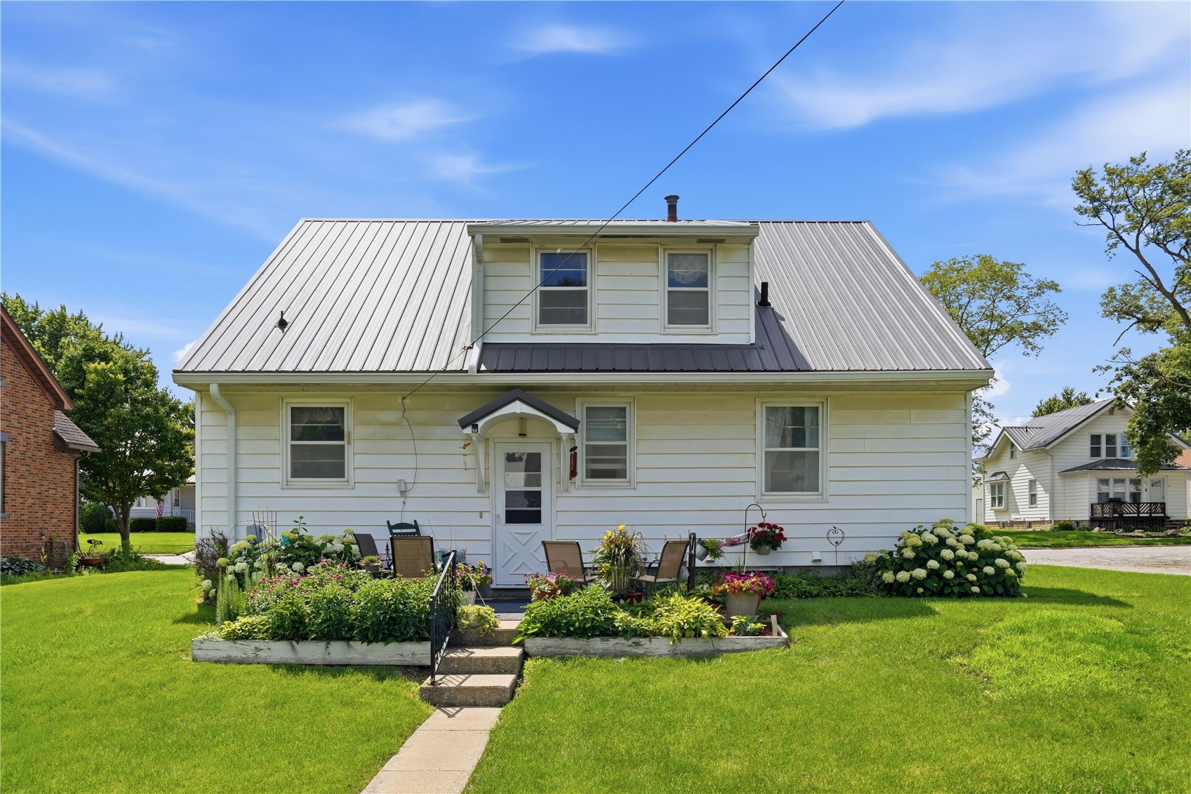 404 Hall Avenue Lowden IA 52255