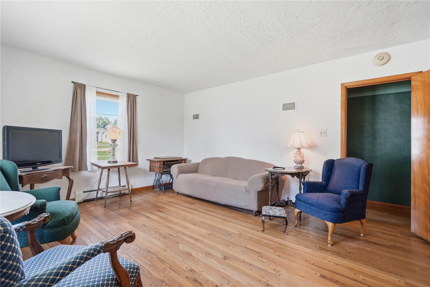 404 Hall Avenue Lowden IA 52255