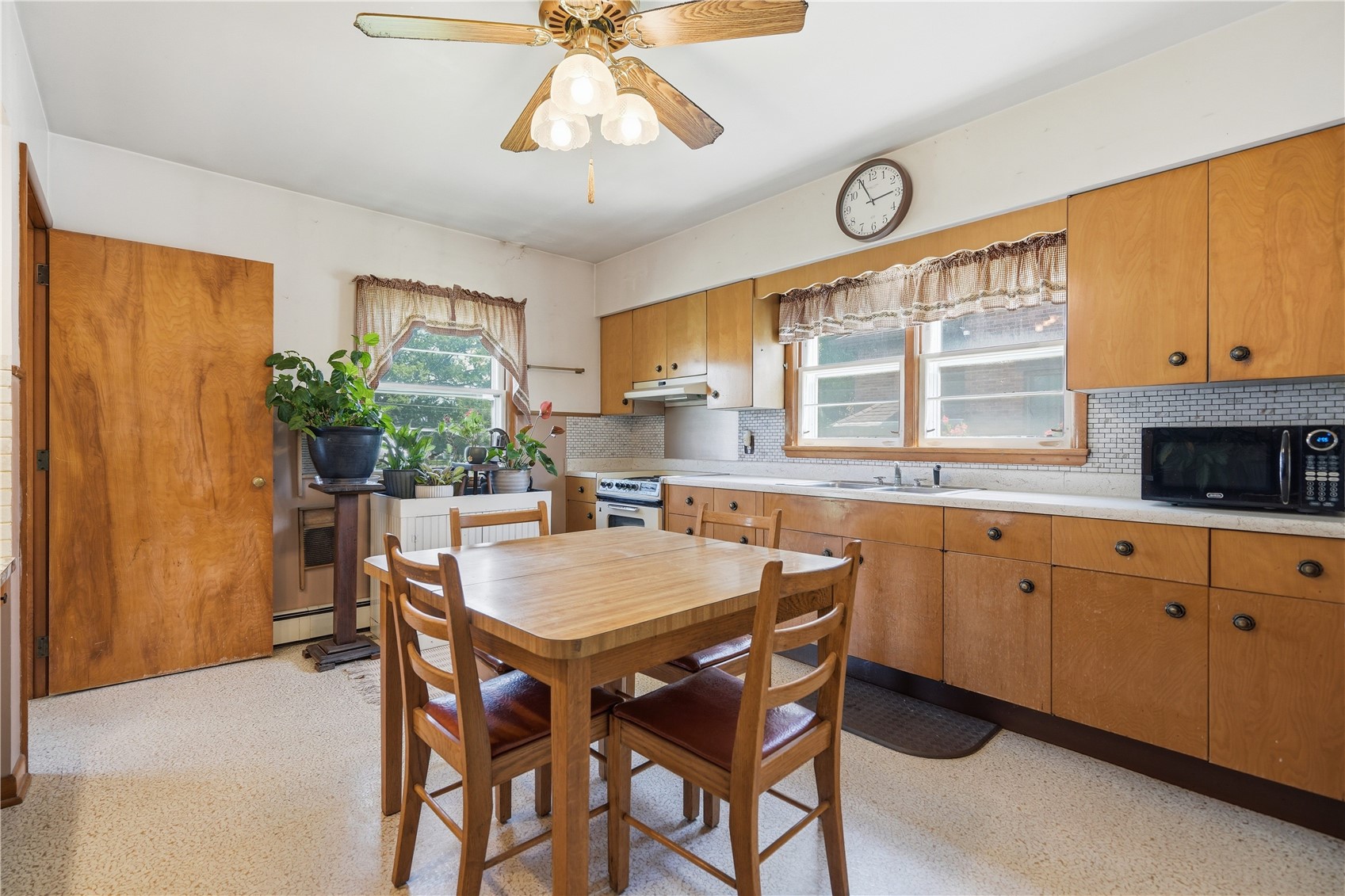404 Hall Avenue Lowden IA 52255