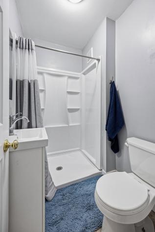 1128 I Avenue NE Cedar Rapids IA 52402