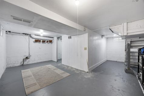 1128 I Avenue NE Cedar Rapids IA 52402