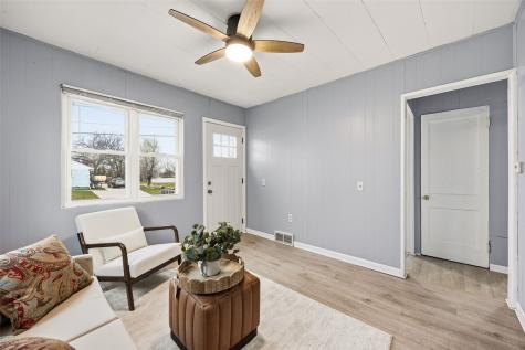 1128 I Avenue NE Cedar Rapids IA 52402