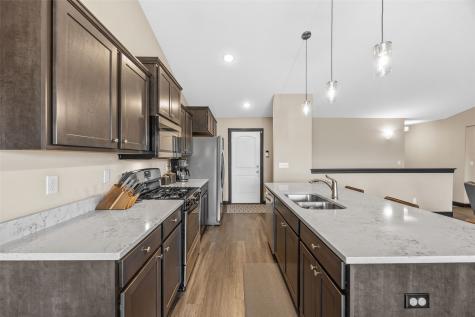 2107 Holly Meadow Avenue SW Cedar Rapids IA 52404