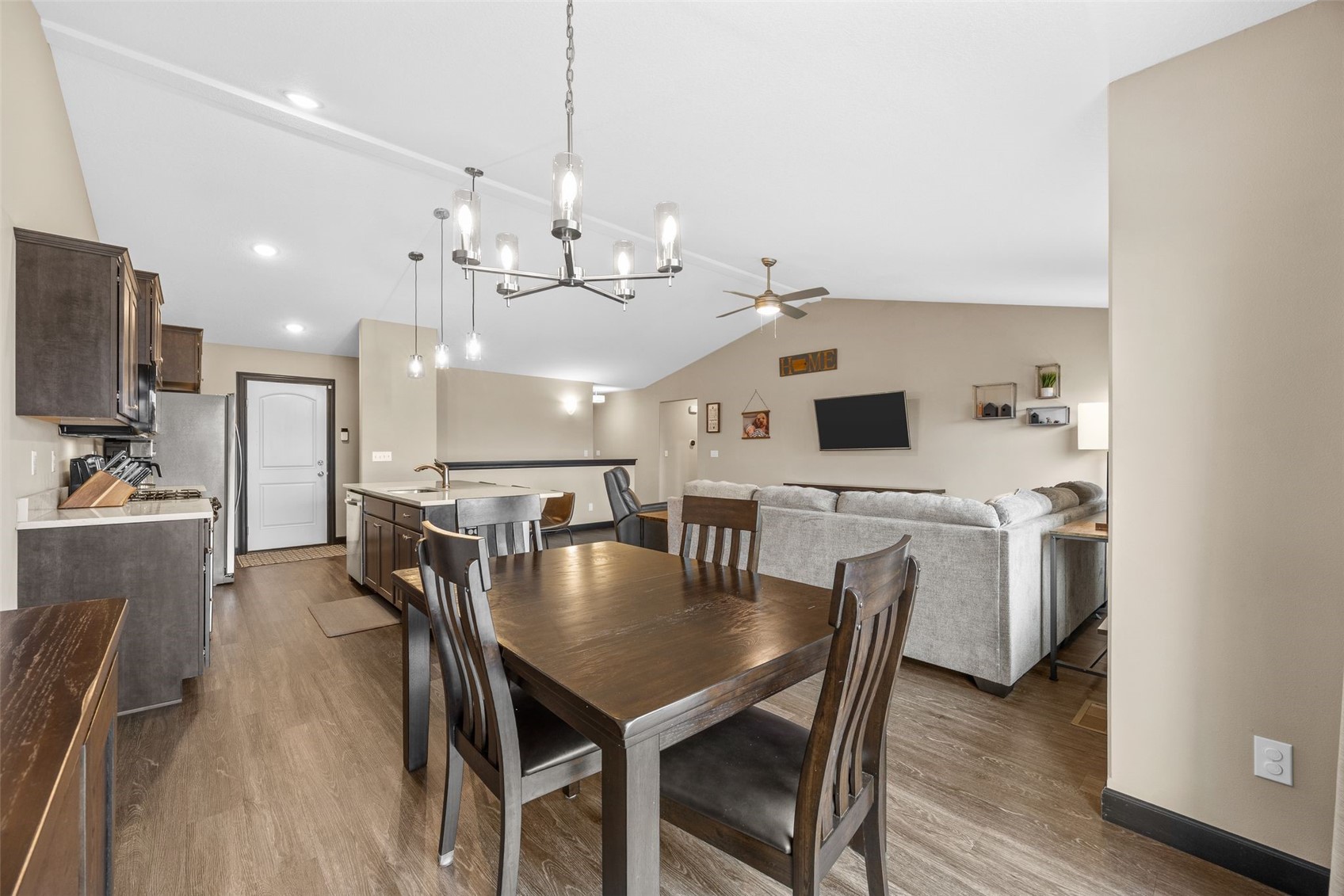 2107 Holly Meadow Avenue SW Cedar Rapids IA 52404