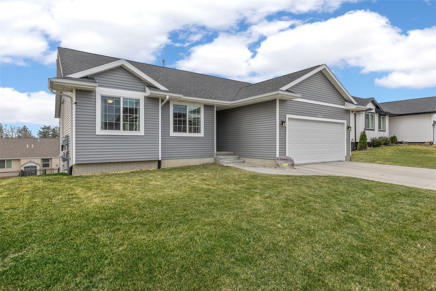 2107 Holly Meadow Avenue SW Cedar Rapids IA 52404