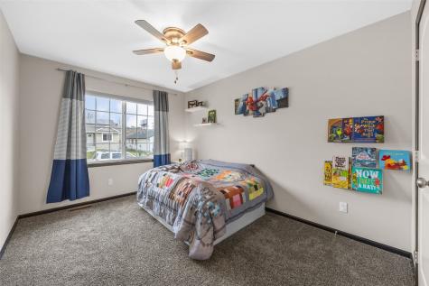 2107 Holly Meadow Avenue SW Cedar Rapids IA 52404