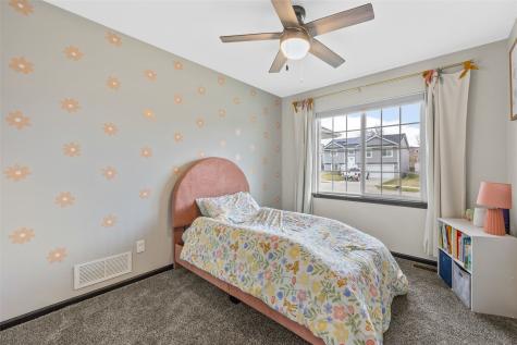 2107 Holly Meadow Avenue SW Cedar Rapids IA 52404