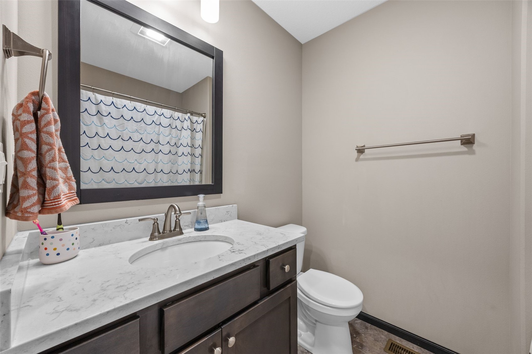 2107 Holly Meadow Avenue SW Cedar Rapids IA 52404