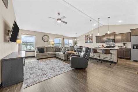 2107 Holly Meadow Avenue SW Cedar Rapids IA 52404