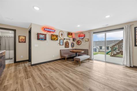 2107 Holly Meadow Avenue SW Cedar Rapids IA 52404