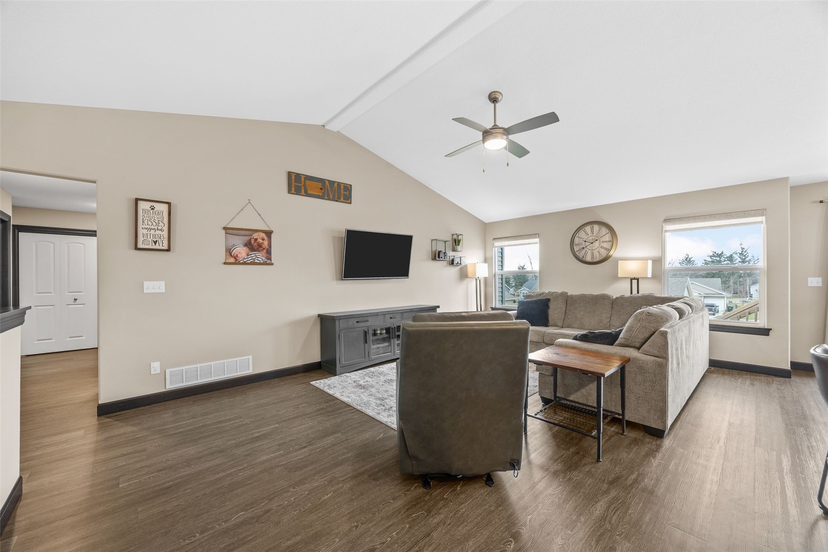 2107 Holly Meadow Avenue SW Cedar Rapids IA 52404
