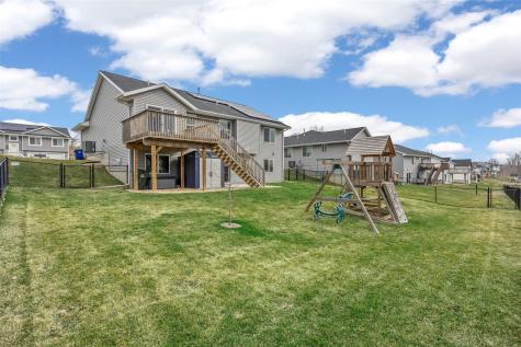 2107 Holly Meadow Avenue SW Cedar Rapids IA 52404