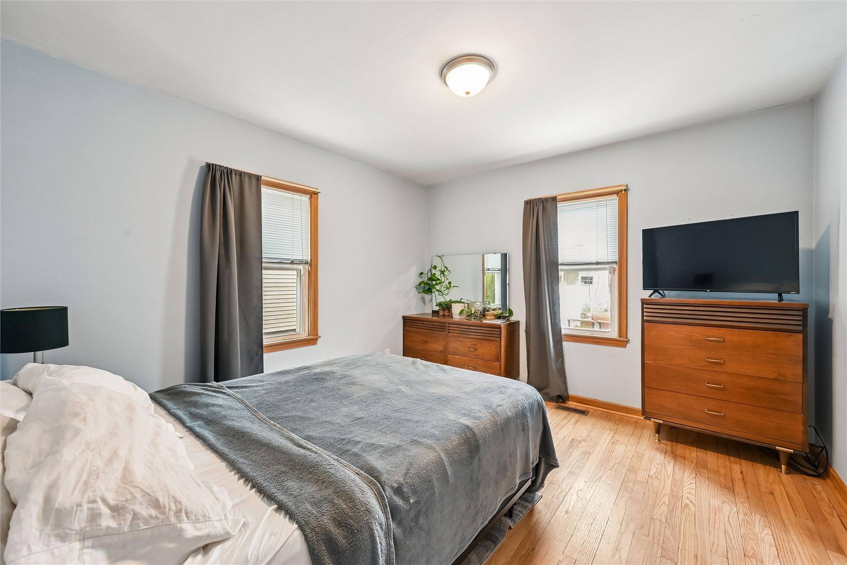 813 Oakland Road NE Cedar Rapids IA 52402