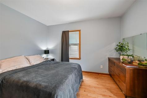 813 Oakland Road NE Cedar Rapids IA 52402