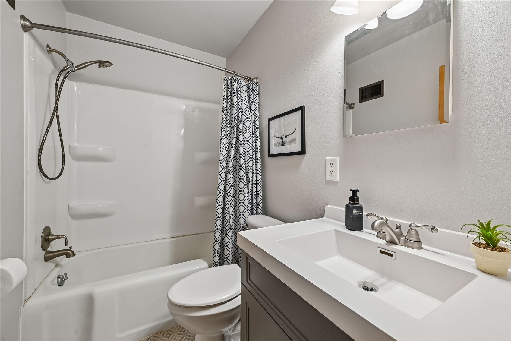 813 Oakland Road NE Cedar Rapids IA 52402
