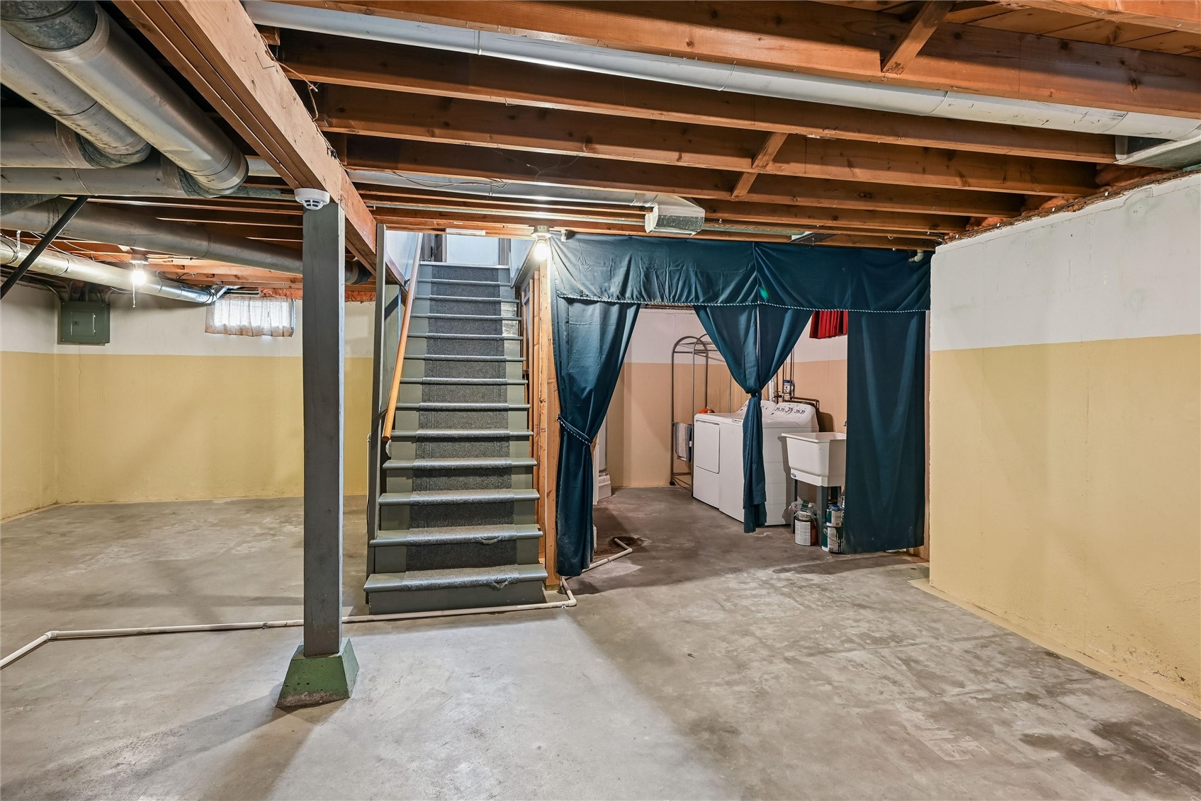 813 Oakland Road NE Cedar Rapids IA 52402