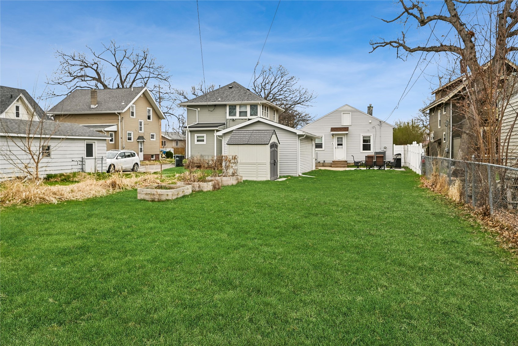813 Oakland Road NE Cedar Rapids IA 52402