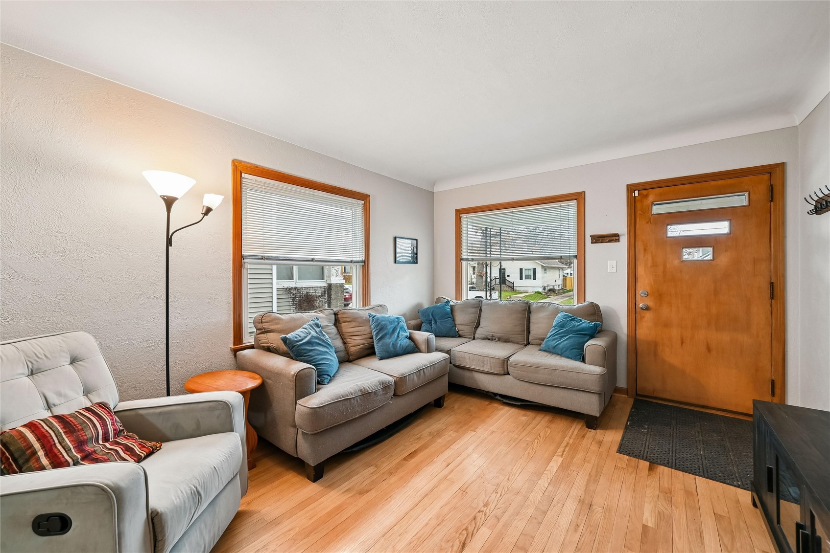 813 Oakland Road NE Cedar Rapids IA 52402
