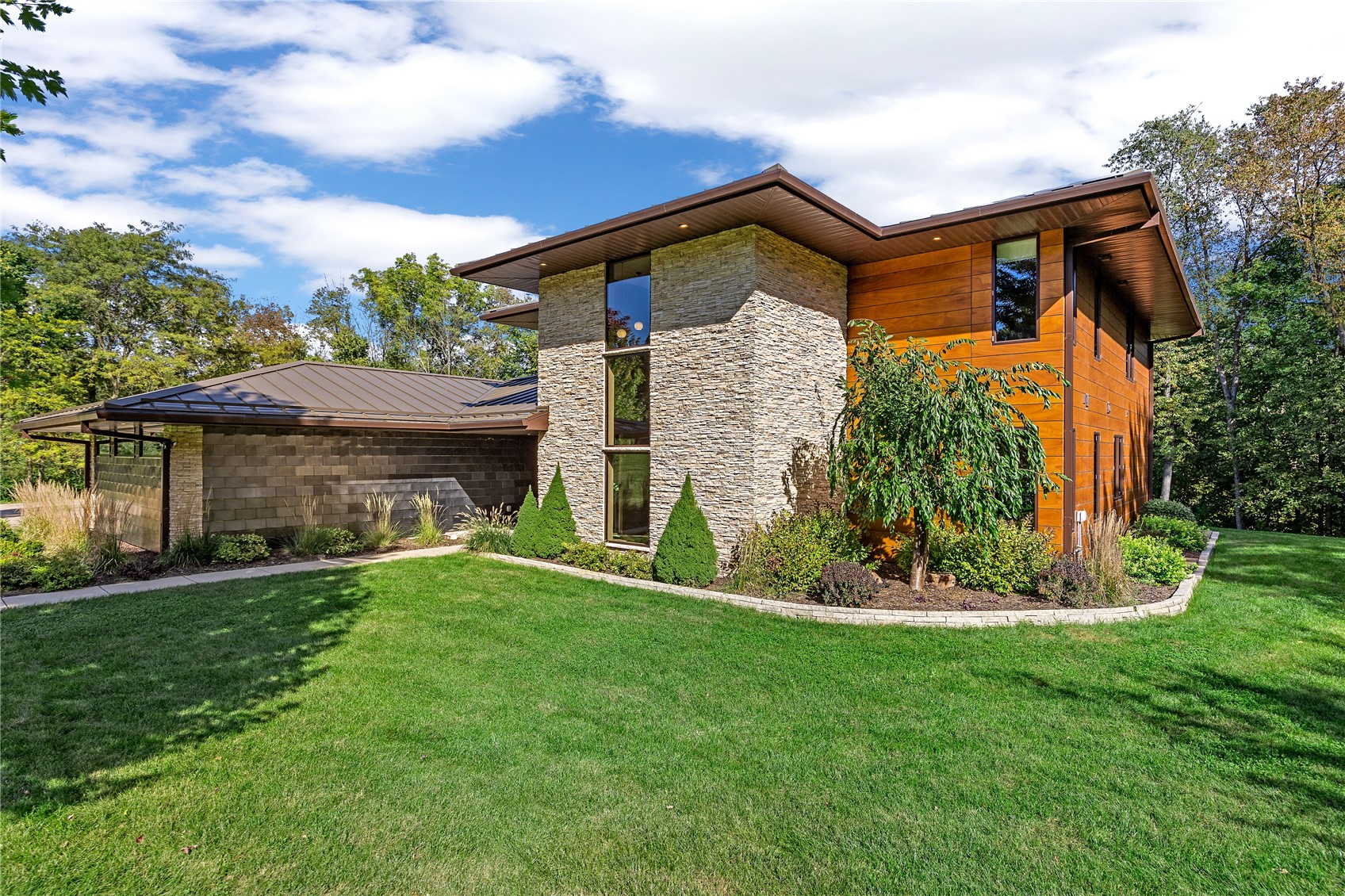 2296 Deer Run NE North Liberty IA 52317
