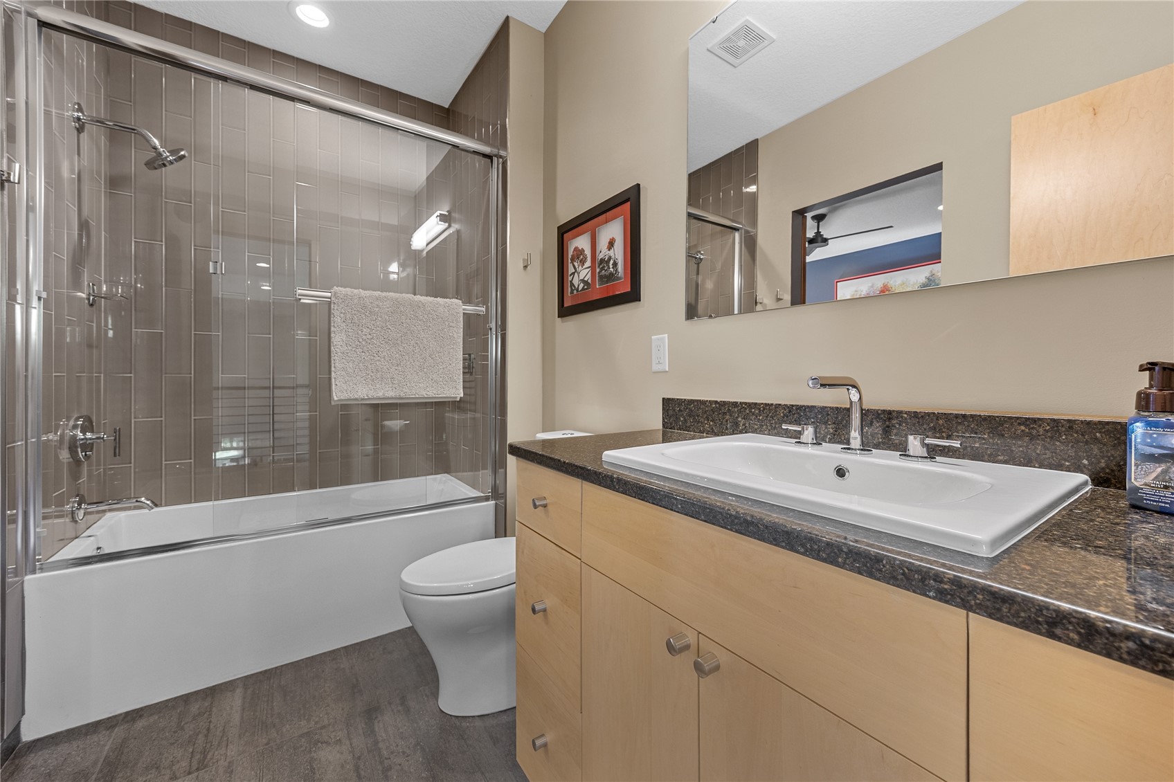 2296 Deer Run NE North Liberty IA 52317