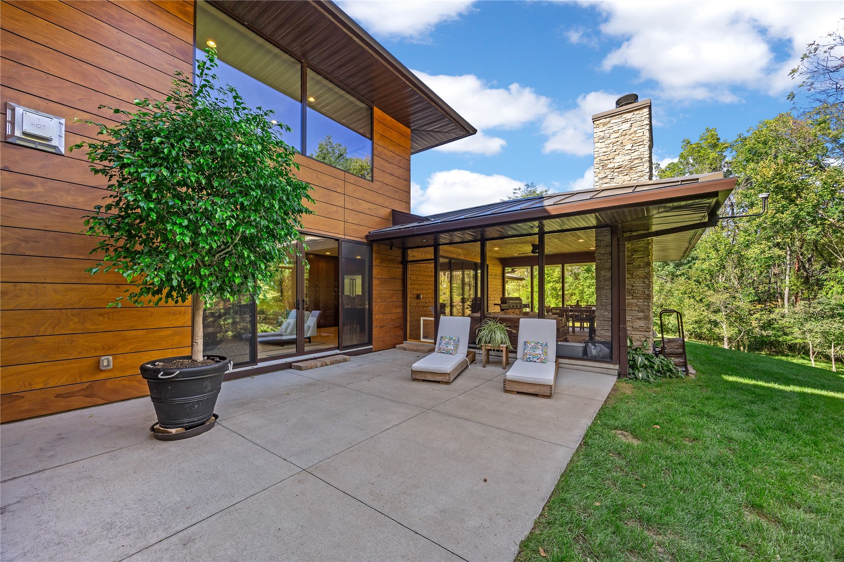 2296 Deer Run NE North Liberty IA 52317