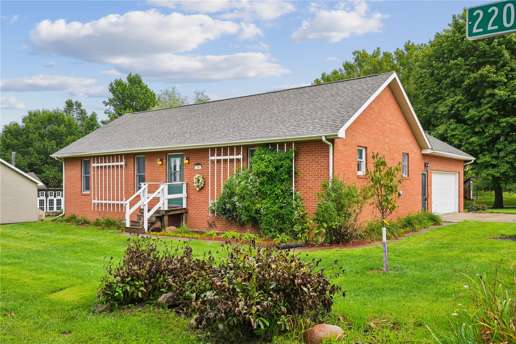 206 220th Trail South Amana IA 52334