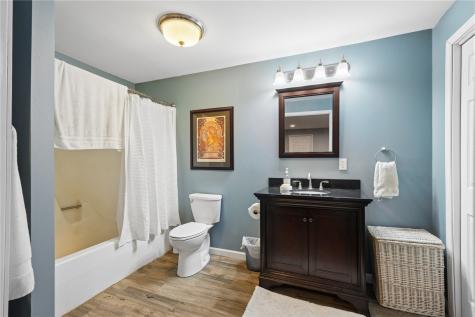 206 220th Trail South Amana IA 52334