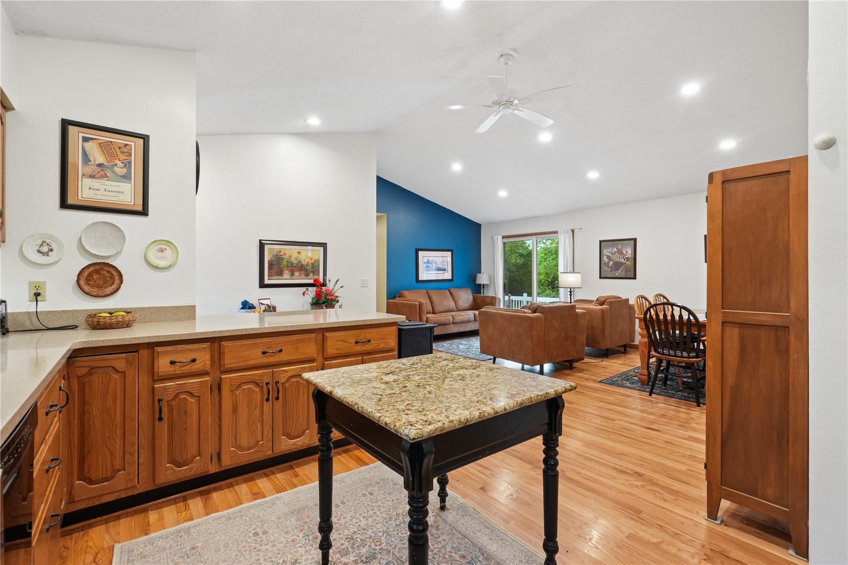 206 220th Trail South Amana IA 52334