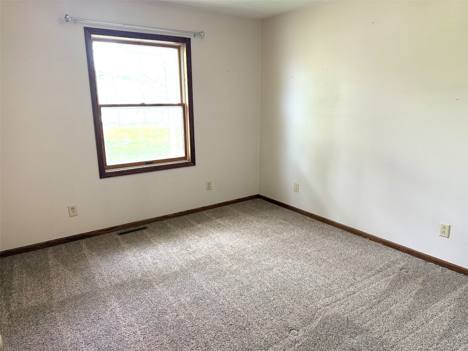 6100 Rogers Road NW Cedar Rapids IA 52405