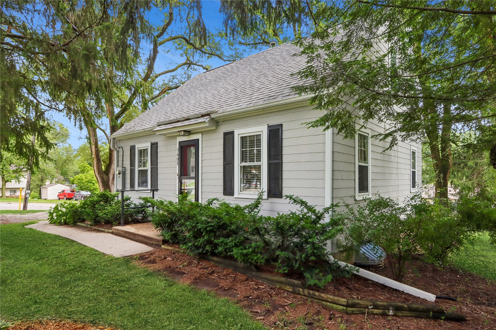 1405 W Benton Street Iowa City IA 52246