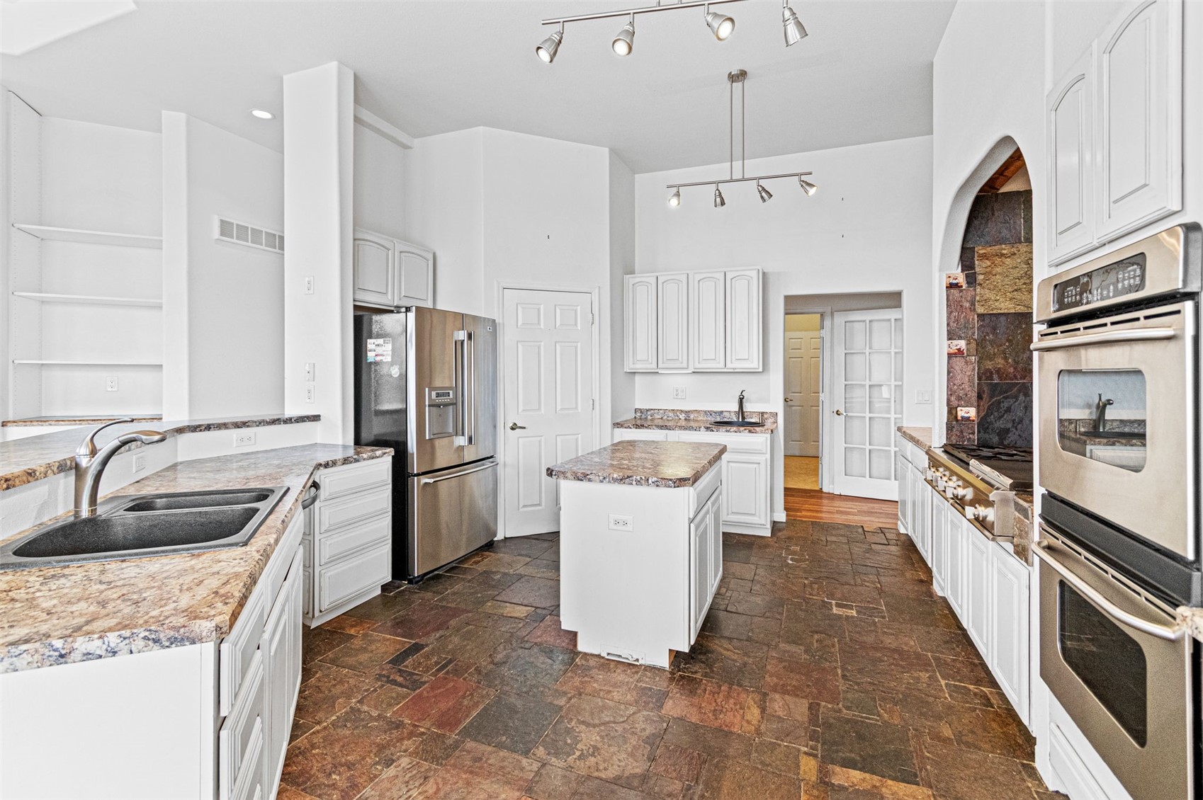 2245 288th Drive Williamsburg IA 52361