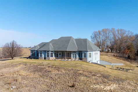 2245 288TH Drive Williamsburg IA 52361
