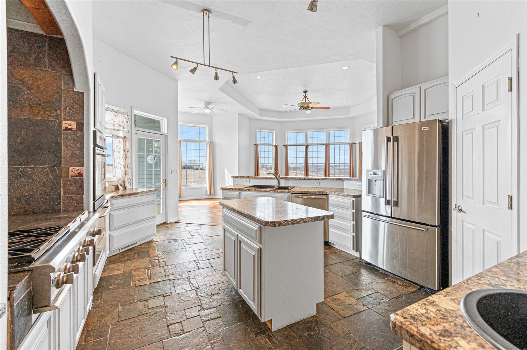 2245 288th Drive Williamsburg IA 52361