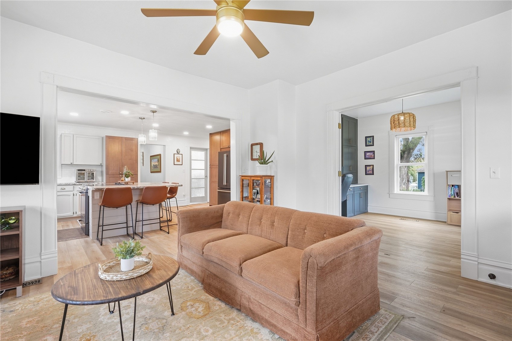 225 N Cass IA 50681